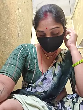 Snapshot of Hi_Radhika chatting on 13, 9, 2025 Hi Radhika online show from 13, 9, 2025