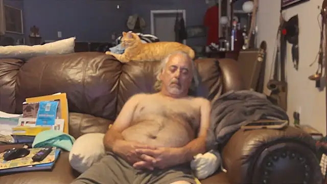 Snapshot of PincheDave4u chatting on 5, 1, 2025 PincheDave4u online show from 5, 1, 2025