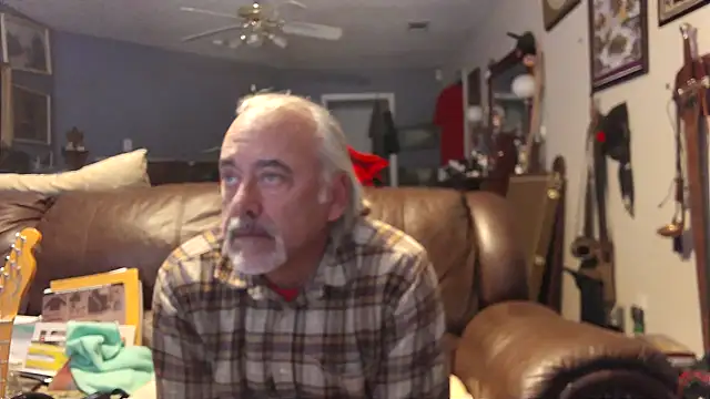 Snapshot of PincheDave4u chatting on 9, 1, 2025 PincheDave4u online show from 9, 1, 2025