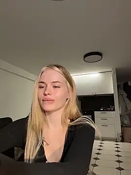 Snapshot of Vladamais chatting on 18, 4, 2026 Vladamais online show from 18, 4, 2026