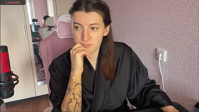 Katrin  kiss online show from 14, 2, 2025