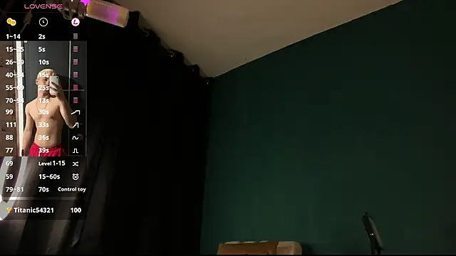 Snapshot of Brat_ chatting on 12, 12, 2024 Brat online show from 12, 12, 2024