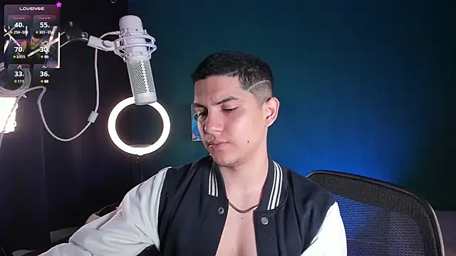 Snapshot of Brat_ chatting on 13, 1, 2025 Brat online show from 13, 1, 2025