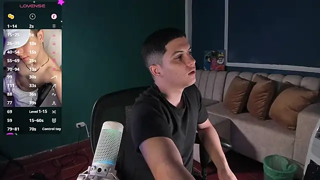 Snapshot of Brat_ chatting on 23, 1, 2025 Brat online show from 23, 1, 2025