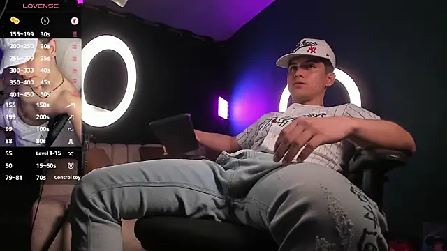 Snapshot of Brat_ chatting on 30, 1, 2025 Brat online show from 30, 1, 2025