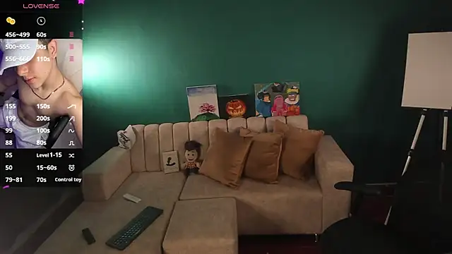 Snapshot of Brat_ chatting on 8, 2, 2025 Brat online show from 8, 2, 2025