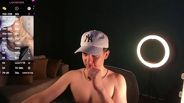 Snapshot of Brat_ chatting on 27, 2, 2025 Brat online show from 27, 2, 2025