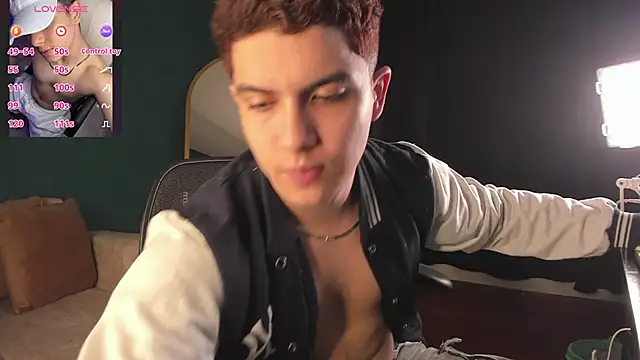 Snapshot of Brat_ chatting on 13, 3, 2025 Brat online show from 13, 3, 2025