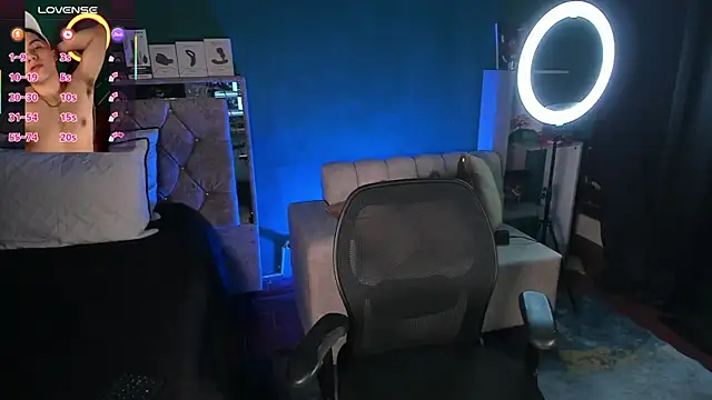 Snapshot of Brat_ chatting on 4, 10, 2025 Brat online show from 4, 10, 2025