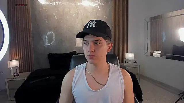 Snapshot of Brat_ chatting on 22, 11, 2025 Brat online show from 22, 11, 2025