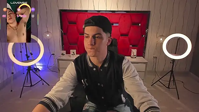 Snapshot of Brat_ chatting on 15, 12, 2025 Brat online show from 15, 12, 2025