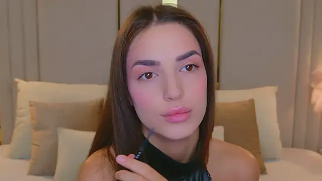 BellaHalles online show from 3, 12, 2025