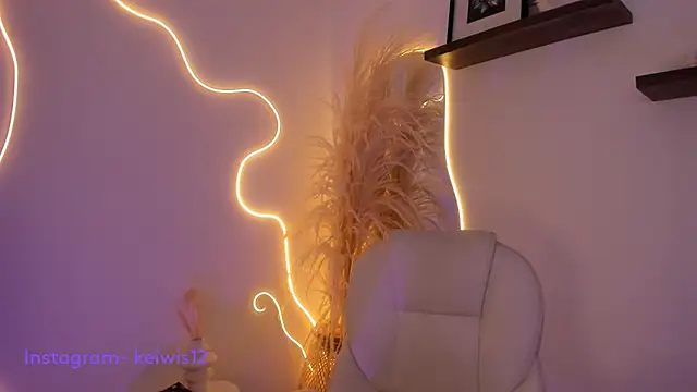 keilelewis online show from 4, 2, 2025