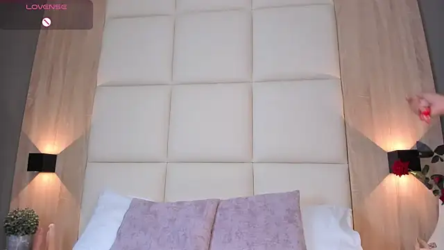 bella1207 online show from 11, 1, 2025