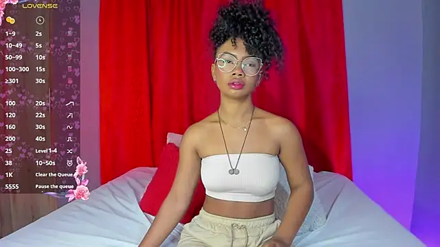 EmmaSmith06 online show from 18, 12, 2025