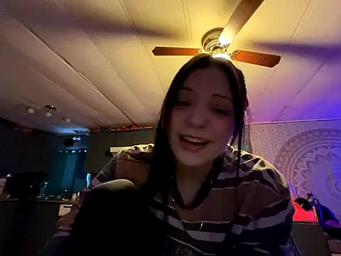 Snapshot of skinwalkingzombie chatting on 5, 12, 2024 skinwalkingzombie online show from 5, 12, 2024