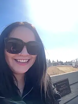 Snapshot of skinwalkingzombie chatting on 21, 4, 2026 skinwalkingzombie online show from 21, 4, 2026