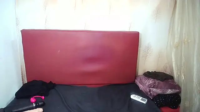 Snapshot of IndianChantal chatting on 12, 3, 2025 IndianChantal online show from 12, 3, 2025