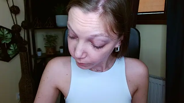 Snapshot of EmillyPlay chatting on 9, 3, 2026 EmillyPlay online show from 9, 3, 2026