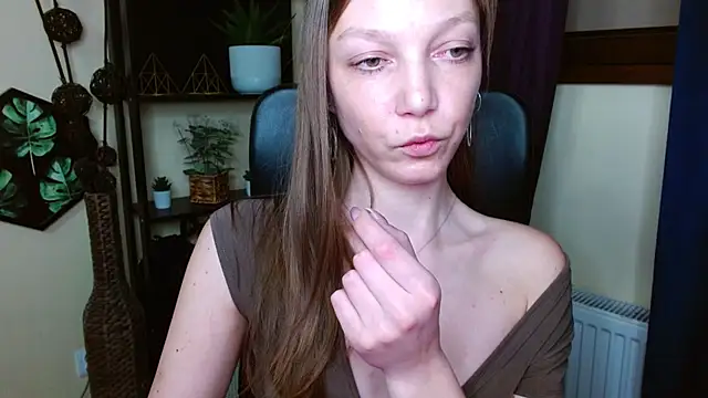 Snapshot of EmillyPlay chatting on 25, 3, 2026 EmillyPlay online show from 25, 3, 2026