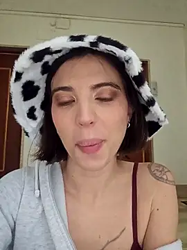 Snapshot of licoricepizza chatting on 23, 11, 2025 licoricepizza online show from 23, 11, 2025