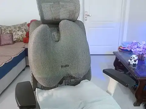 Snapshot of InayatSingh chatting on 7, 4, 2026 InayatSingh online show from 7, 4, 2026