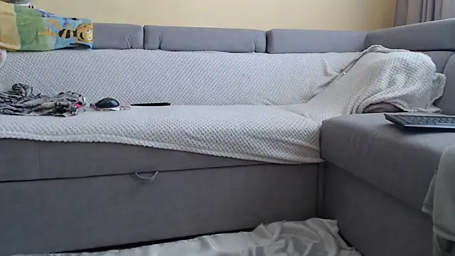 Burberrry  online show from 26, 3, 2026