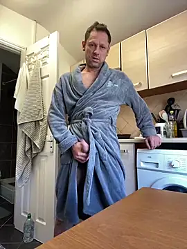 Snapshot of Yourhotboy_42 chatting on 9, 3, 2025 Yourhotboy 42 online show from 9, 3, 2025