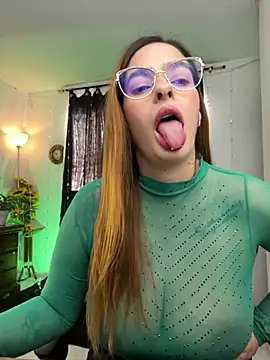 Alessandra Schmoll online show from 3, 12, 2025