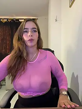 Snapshot of Alessandra_Schmoll chatting on 4, 6, 2026 Alessandra Schmoll online show from 4, 6, 2026