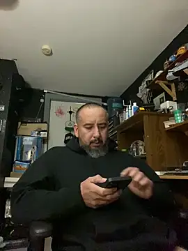 Snapshot of ElPollo77 chatting on 22, 3, 2025 ElPollo77 online show from 22, 3, 2025