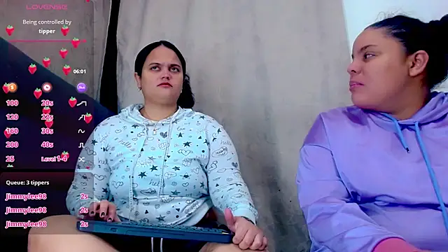 Snapshot of brunnette_hot chatting on 17, 1, 2026 brunnette hot online show from 17, 1, 2026