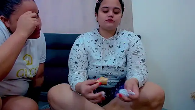 Snapshot of brunnette_hot chatting on 9, 2, 2026 brunnette hot online show from 9, 2, 2026