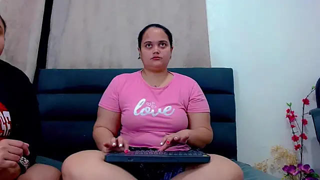 Snapshot of brunnette_hot chatting on 12, 2, 2026 brunnette hot online show from 12, 2, 2026