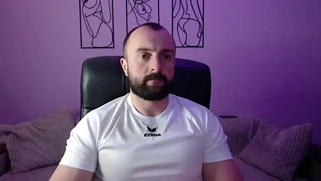 Snapshot of brindlefly6969 chatting on 6, 4, 2026 brindlefly6969 online show from 6, 4, 2026