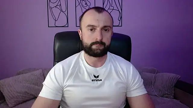 Snapshot of brindlefly6969 chatting on 8, 4, 2026 brindlefly6969 online show from 8, 4, 2026