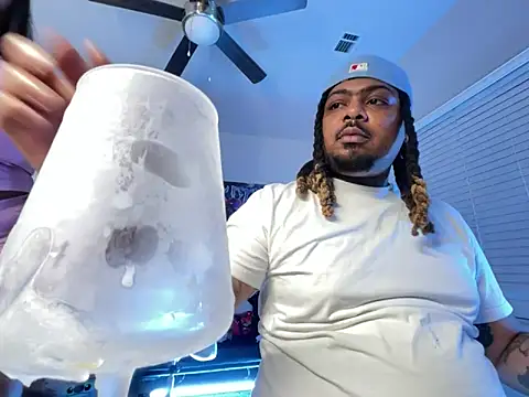 Snapshot of 4EVAGLACIERS chatting on 24, 4, 2026 4EVAGLACIERS online show from 24, 4, 2026