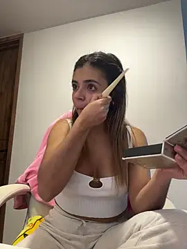 Snapshot of pamell_col chatting on 18, 3, 2026 pamell col online show from 18, 3, 2026