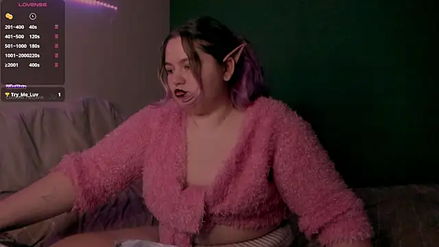 Freakcute  online show from 6, 2, 2025