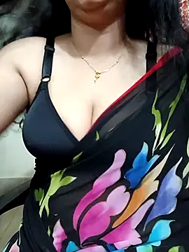 Snapshot of Priya_Boudi chatting on 7, 11, 2025 Priya Boudi online show from 7, 11, 2025