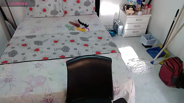 Snapshot of soniafuckboobs chatting on 27, 4, 2026 soniafuckboobs online show from 27, 4, 2026