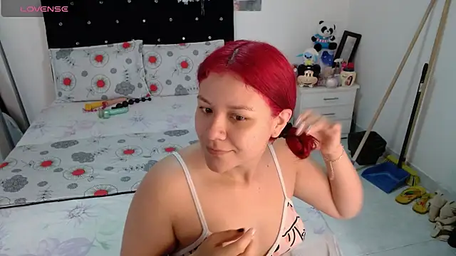 Snapshot of soniafuckboobs chatting on 28, 4, 2026 soniafuckboobs online show from 28, 4, 2026