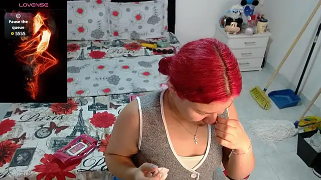 Snapshot of soniafuckboobs chatting on 5, 5, 2026 soniafuckboobs online show from 5, 5, 2026