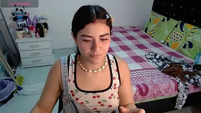 Snapshot of soniafuckboobs chatting on 3, 6, 2026 soniafuckboobs online show from 3, 6, 2026