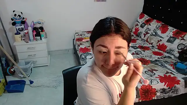 Snapshot of soniafuckboobs chatting on 9, 6, 2026 soniafuckboobs online show from 9, 6, 2026