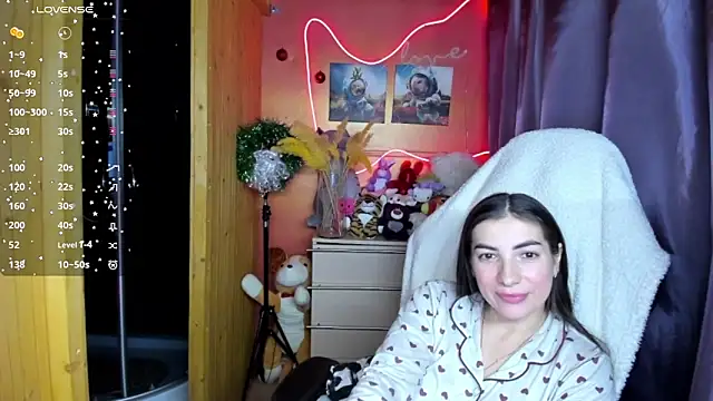 Fiery Brunette  online show from 11, 1, 2026