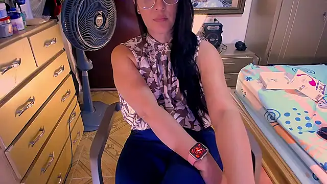 BitterMomXxx online show from 5, 12, 2024