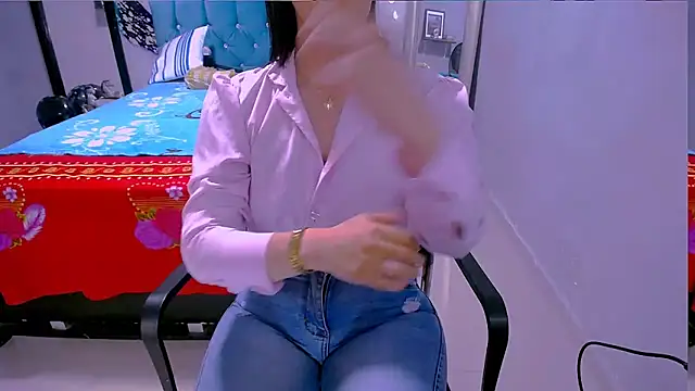 Snapshot of BitterMomXxx chatting on 27, 3, 2026 BitterMomXxx online show from 27, 3, 2026