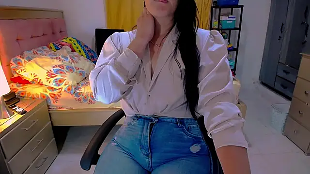 Snapshot of BitterMomXxx chatting on 12, 4, 2026 BitterMomXxx online show from 12, 4, 2026