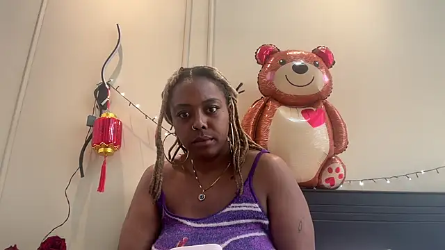 ChocolateCakeQueen online show from 14, 2, 2025